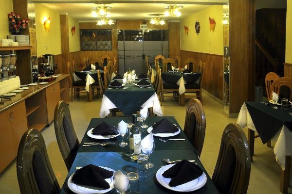 Hotel Balsa Inn (Puno)